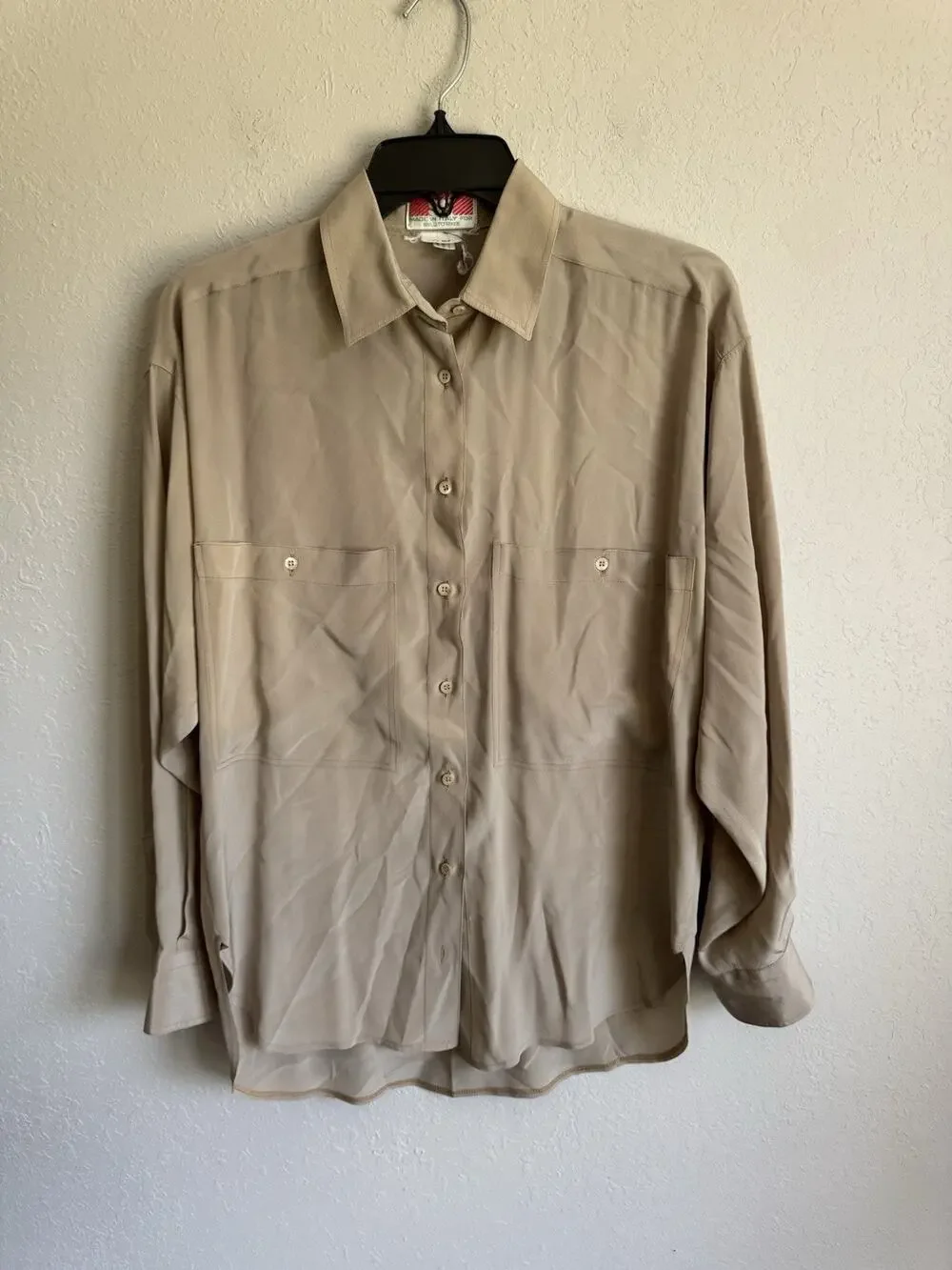 SR Shillito Rikes Biege Silk Button Down Blouse Womens 8 (40) Italian Vintage